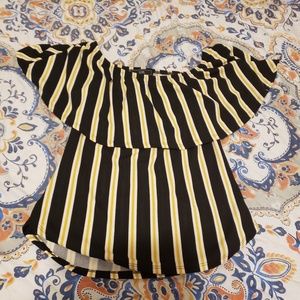 NEW RUFFLE TOP  -LARGE